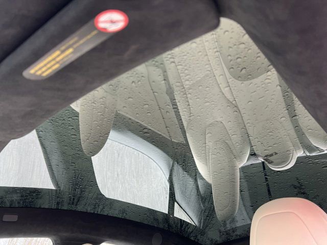 Used 2022 Tesla Model S image 28