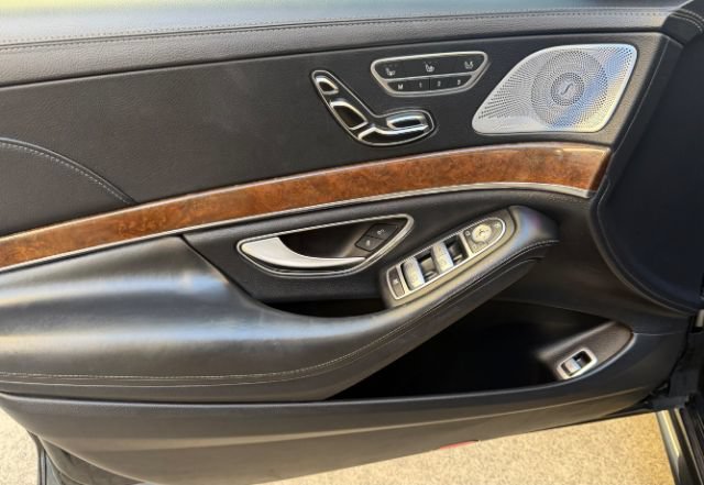Used 2015 Mercedes-Benz S 550 Sedan image 24