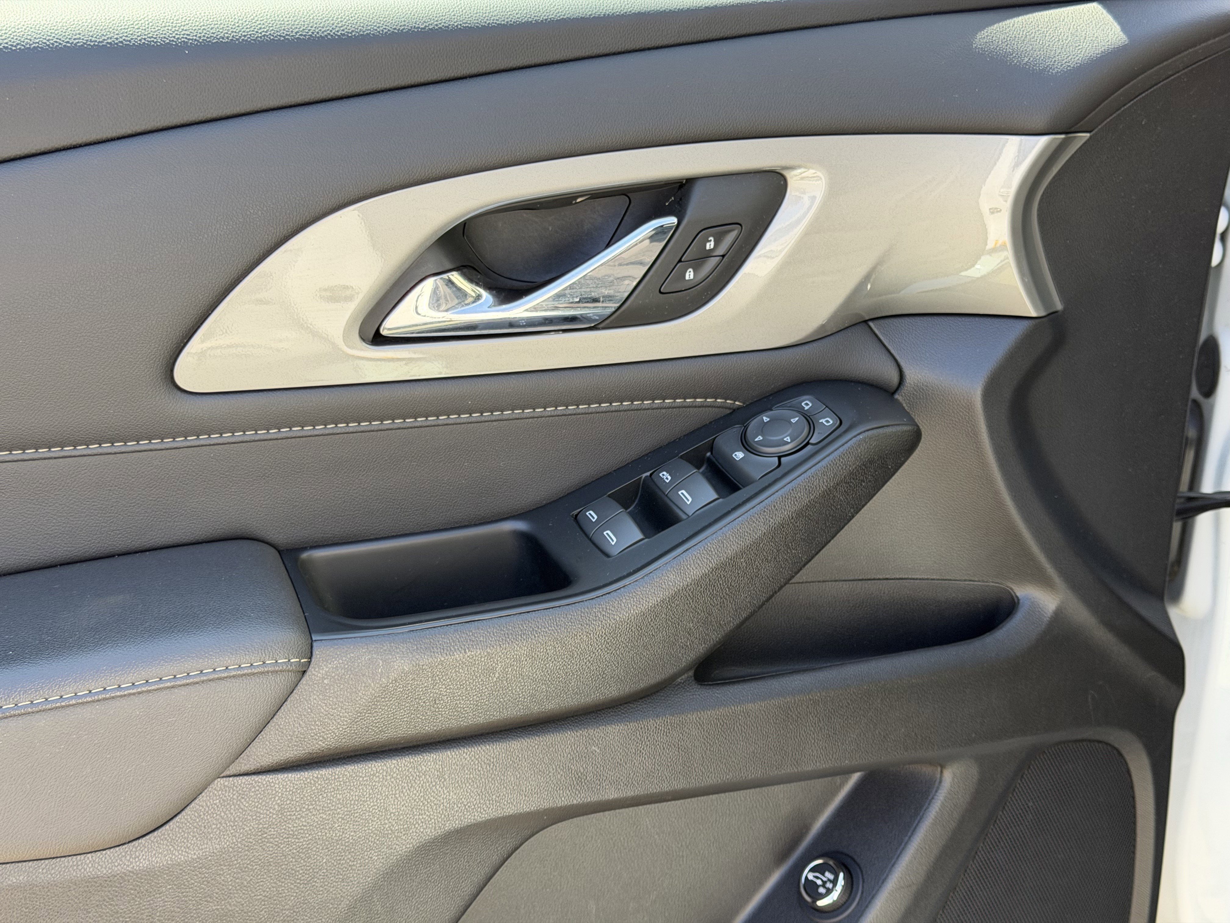 Used 2023 Chevrolet Traverse LT w/ LPO, Floor Liner Package AWD/4WD image 12