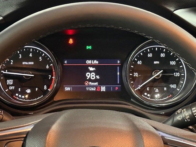 Used 2020 Buick Encore GX Essence w/ Experience Buick Package image 29