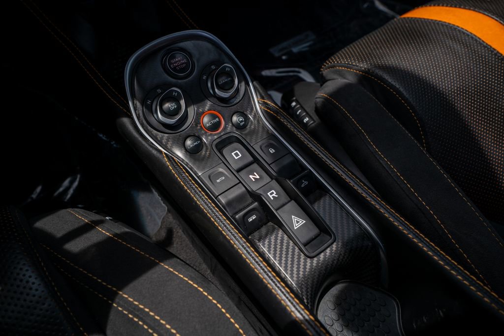 Used 2019 McLaren 570S Spider RWD image 44