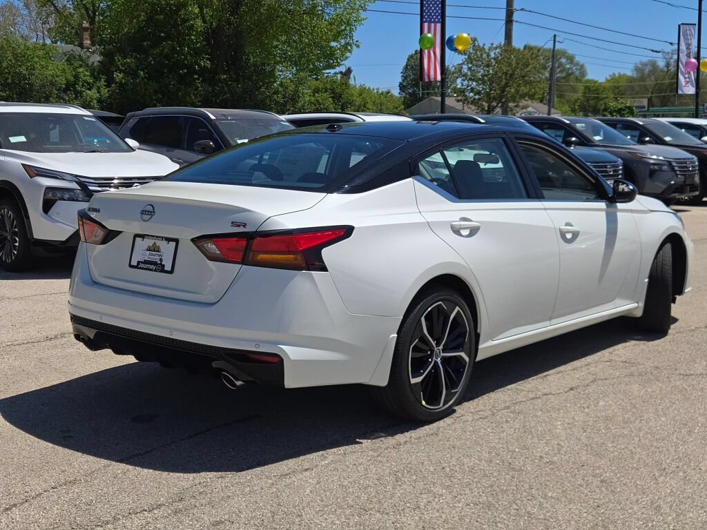 New 2026 Nissan Altima 2.5 SR FWD image 10