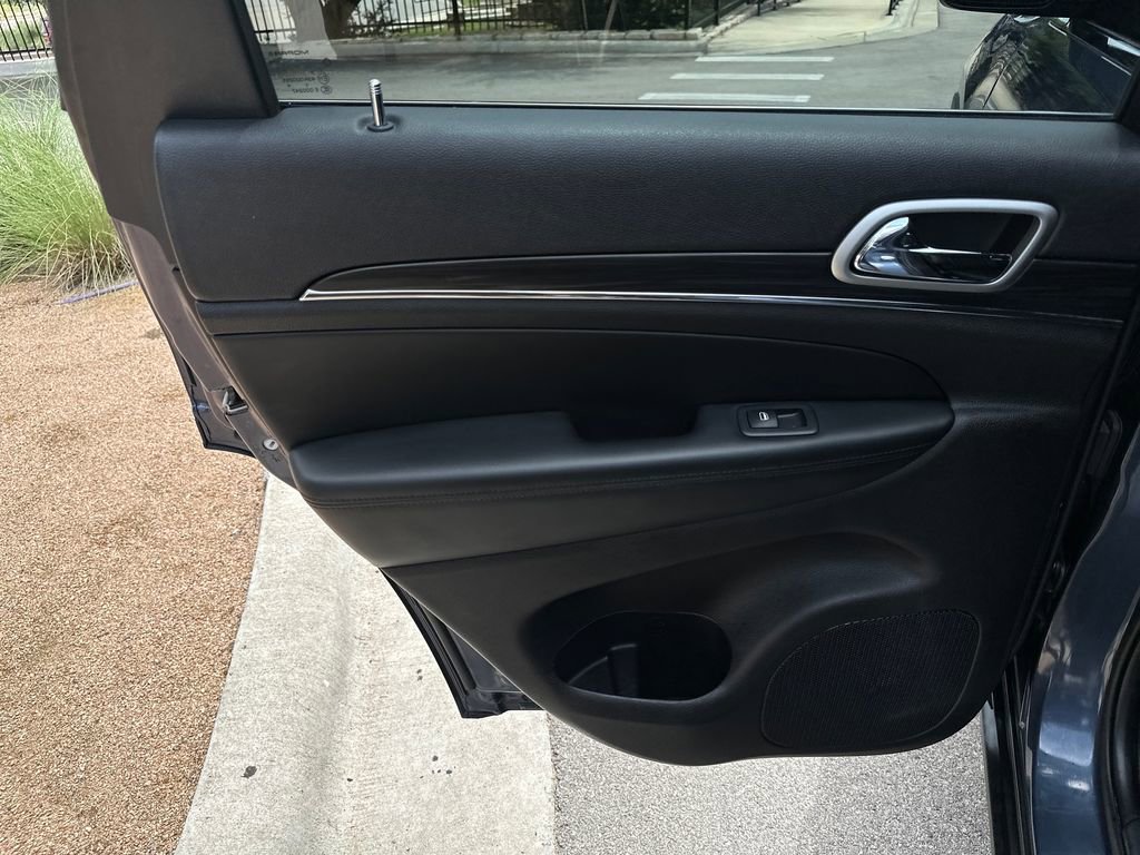 Used 2020 Jeep Grand Cherokee Limited RWD image 32