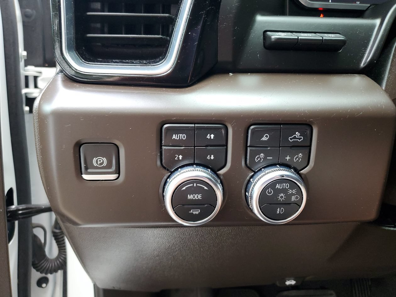 Used 2023 GMC Sierra 1500 Denali w/ Technology Package AWD/4WD image 30