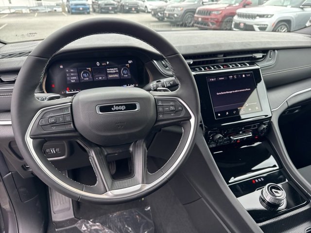 New 2025 Jeep Grand Cherokee L Laredo w/ Luxury Tech Group I image 13