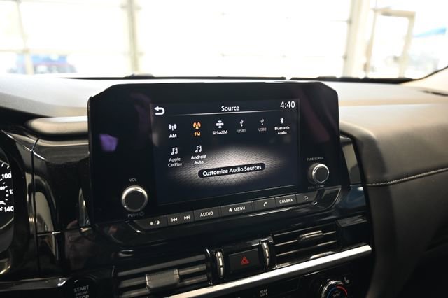 Used 2025 Nissan Pathfinder SV image 16