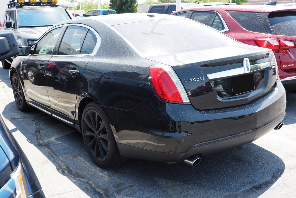 Used 2010 Lincoln MKS AWD image 4
