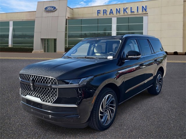 New 2025 Lincoln Navigator Reserve image 3