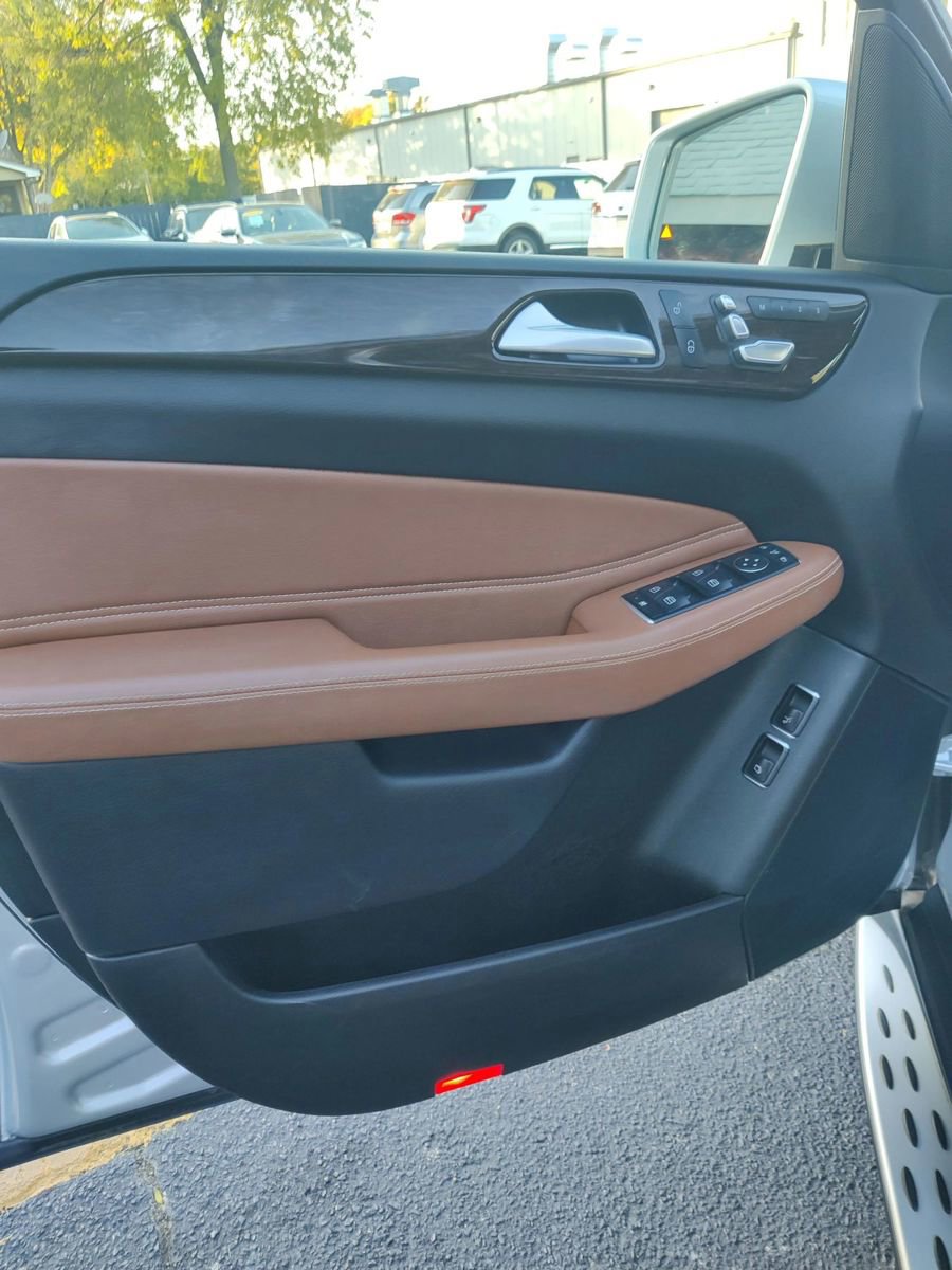 Used 2018 Mercedes-Benz GLS 450 GLS 450 4MATIC Sport Utility 4 w/ Premium Package image 25