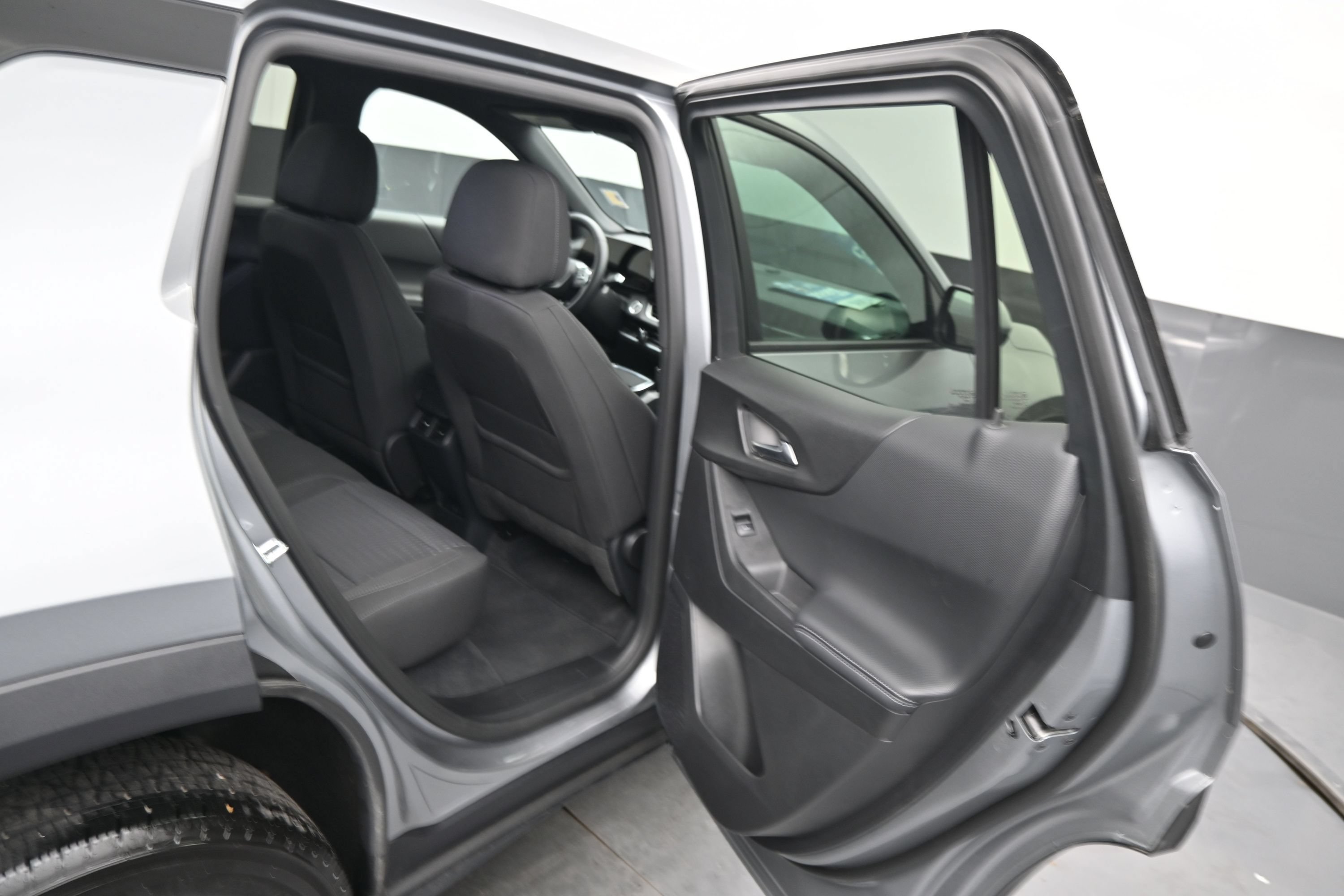 Used 2026 Chevrolet Equinox LT FWD image 12