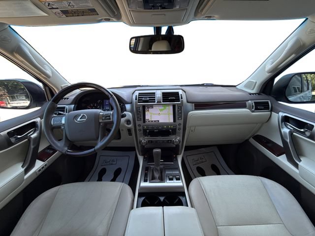 Used 2018 Lexus GX 460 Premium w/ Premium Package AWD/4WD image 31