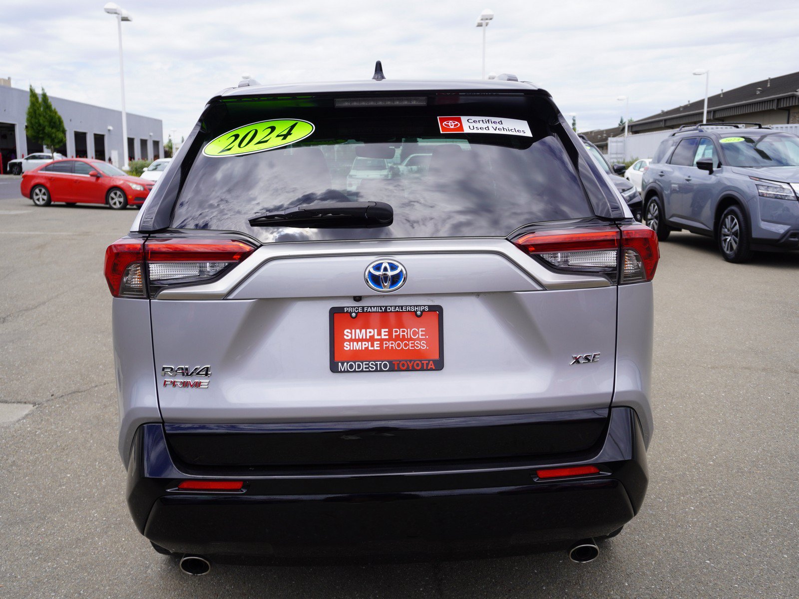 Used 2024 Toyota RAV4 XSE w/ Weather Package AWD/4WD image 12