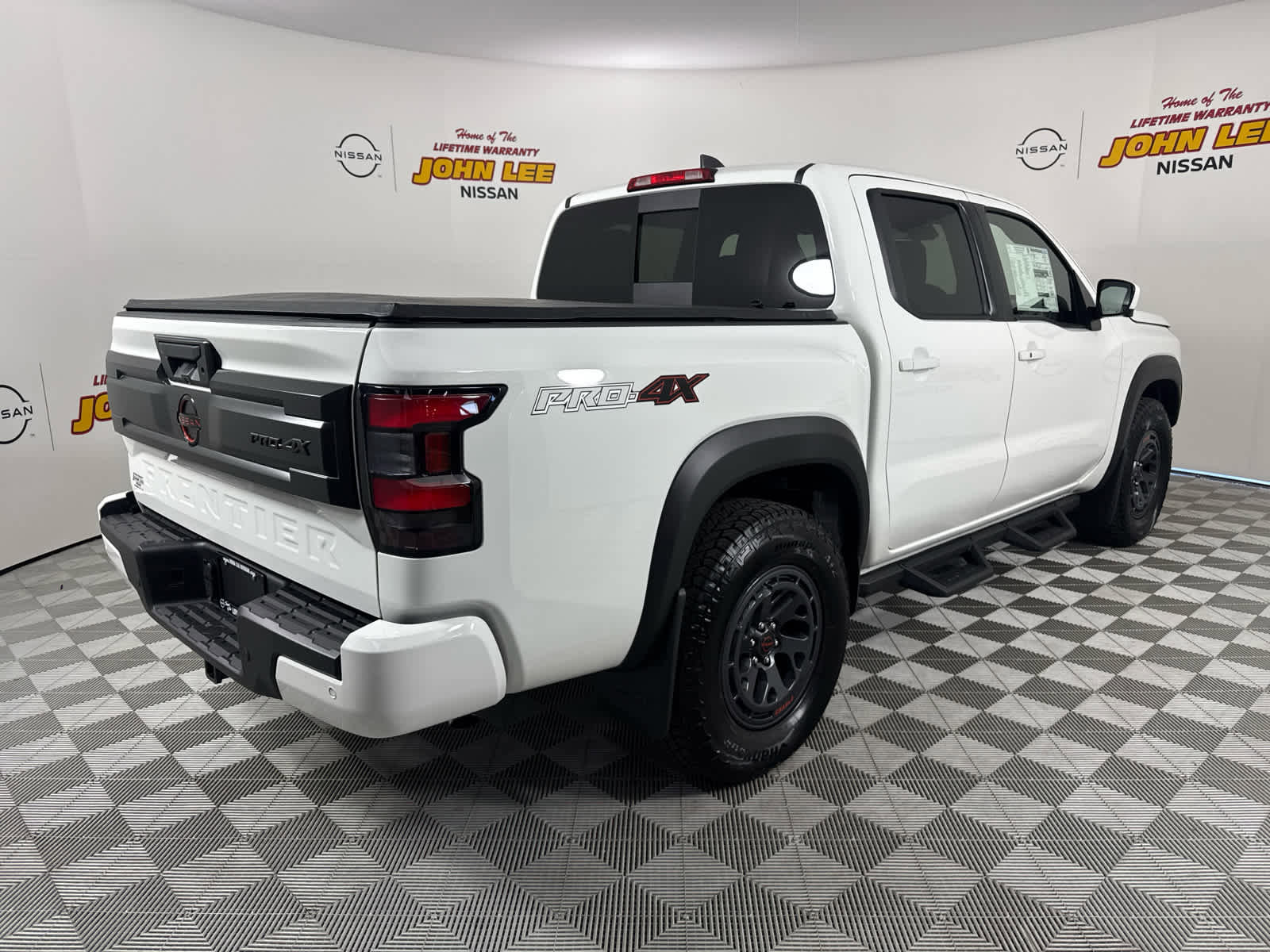 New 2026 Nissan Frontier PRO-4X w/ Pro-4x Convenience Package image 6