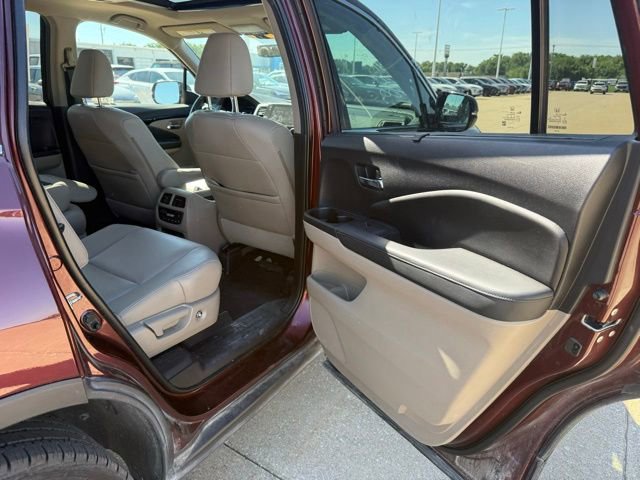Used 2019 Honda Pilot Touring image 18