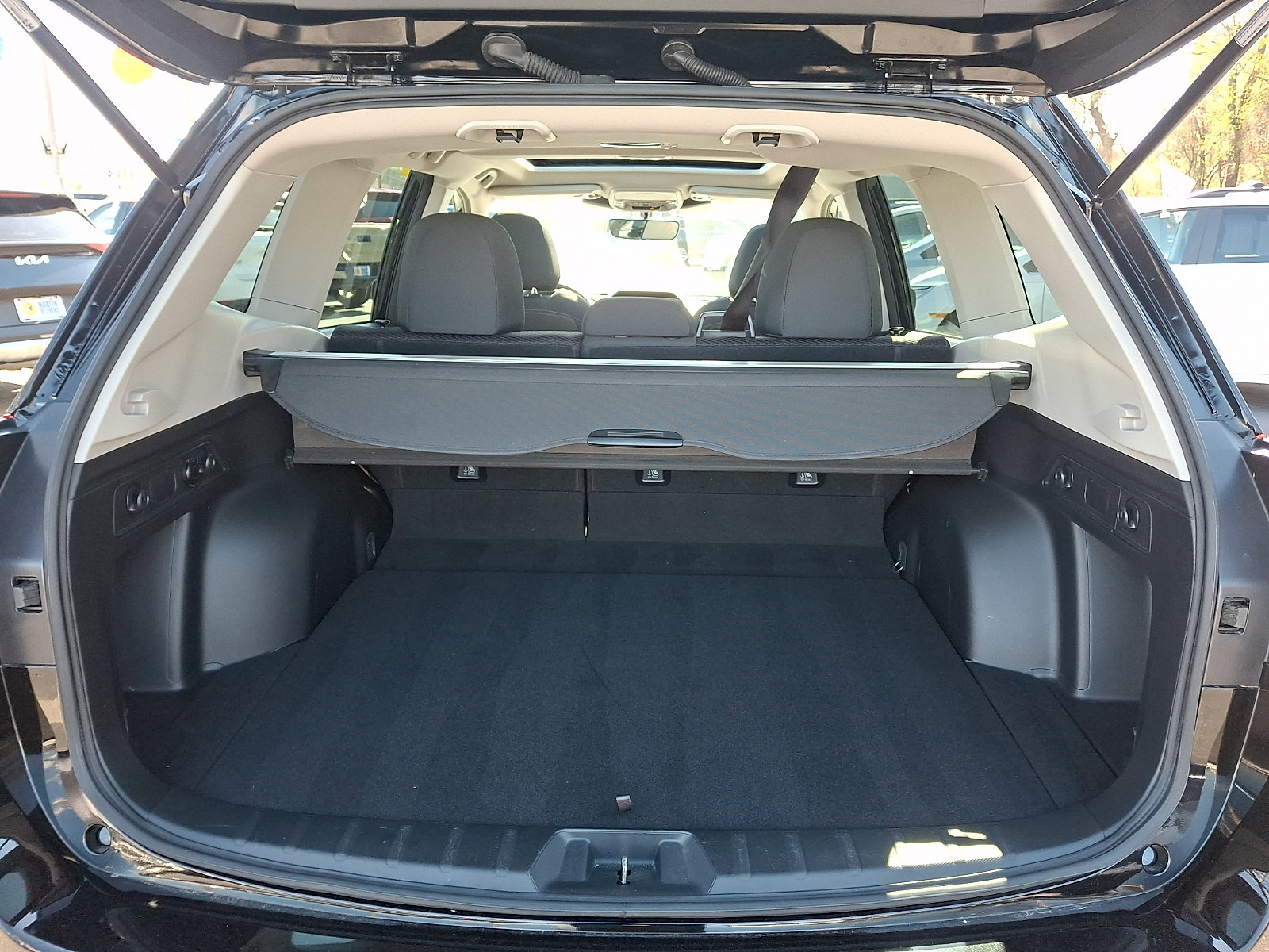 Used 2023 Subaru Forester Premium AWD/4WD image 21