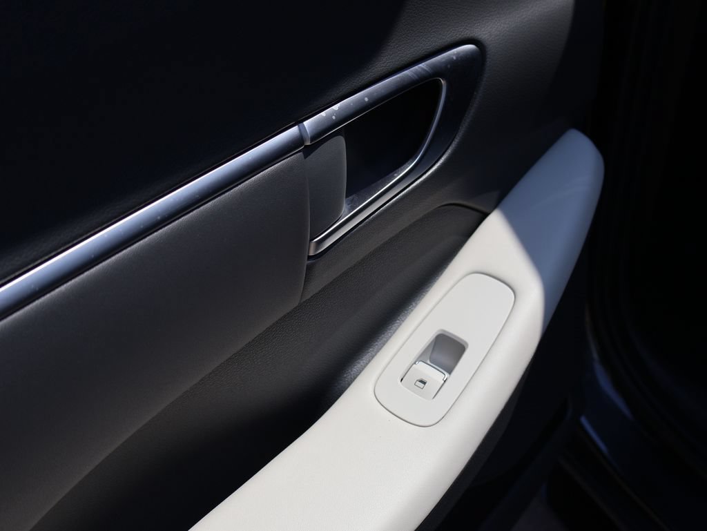 Used 2025 Hyundai Sonata SEL FWD image 18