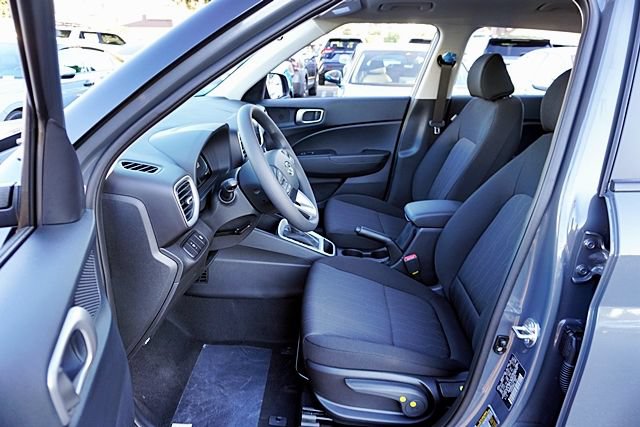 New 2026 Hyundai Venue SE FWD image 17