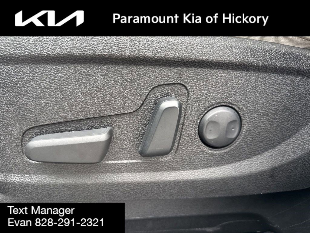 Used 2023 Kia Telluride S image 35