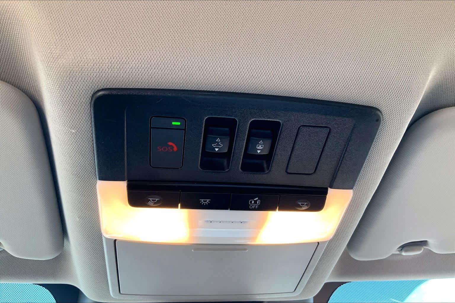 Used 2025 Nissan Rogue Platinum w/ Tech Package FWD image 30