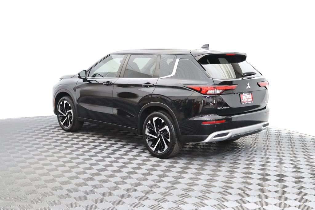 Used 2022 Mitsubishi Outlander SE FWD image 6
