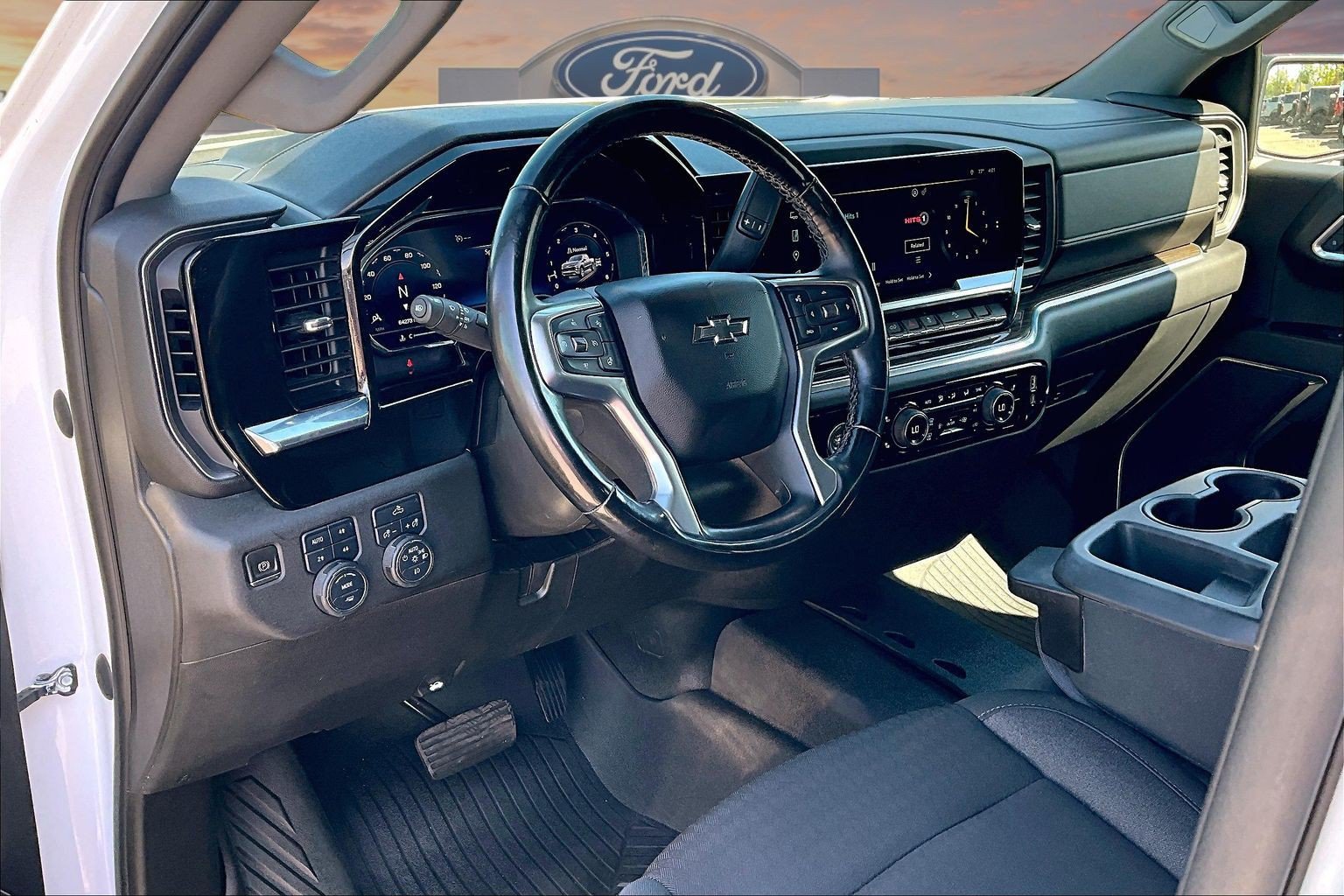 Used 2023 Chevrolet Silverado 1500 RST AWD/4WD image 14