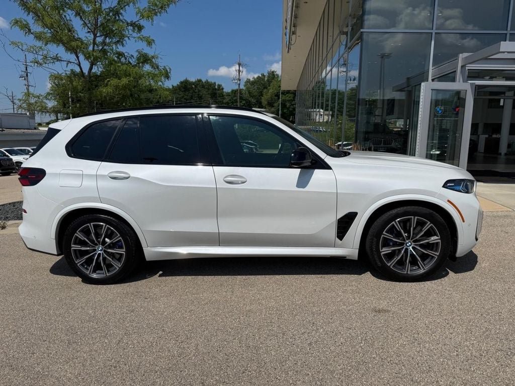 Used 2024 BMW X5 M60i AWD/4WD image 2