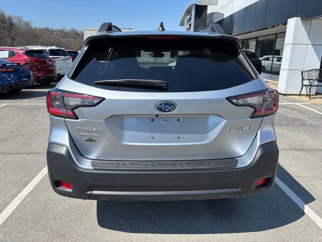 Used 2025 Subaru Outback Premium image 4