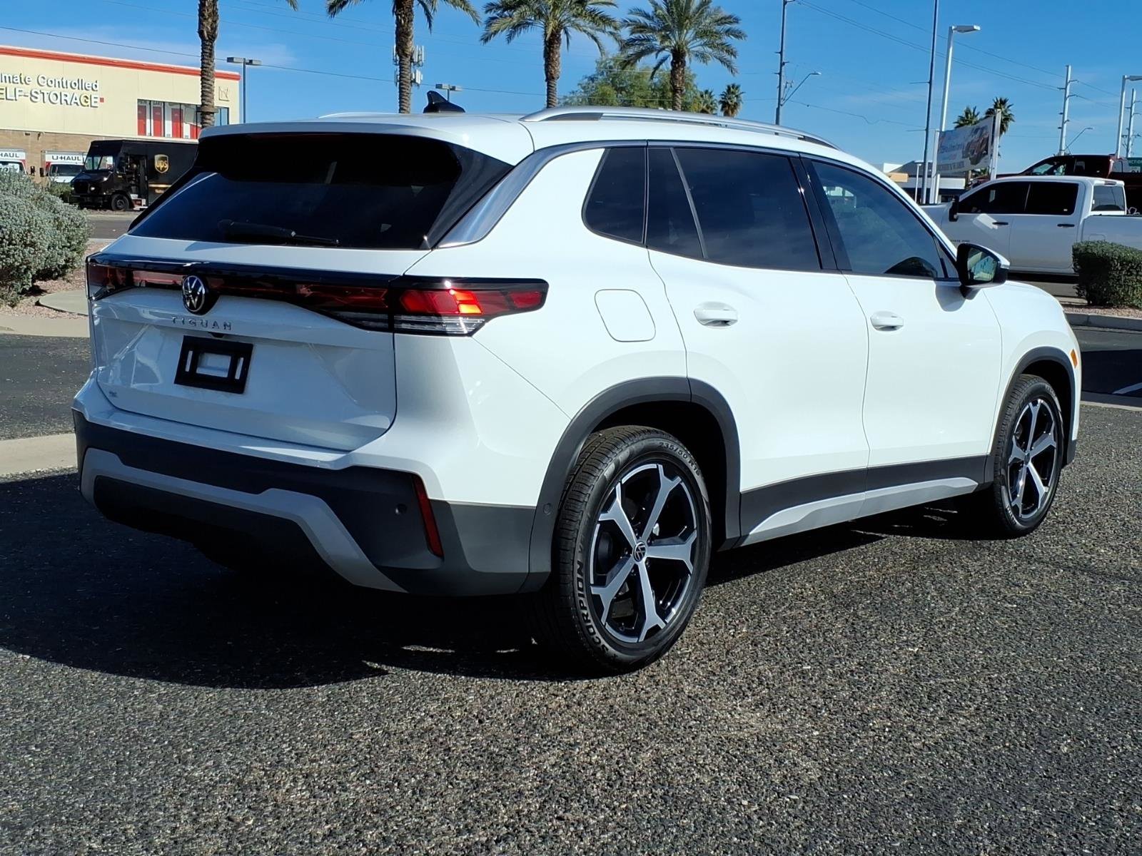 New 2026 Volkswagen Tiguan SE FWD image 5