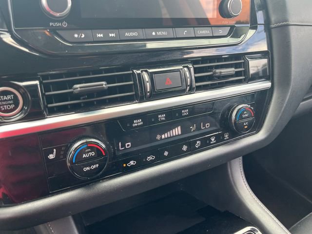 Used 2022 Nissan Pathfinder SV image 20