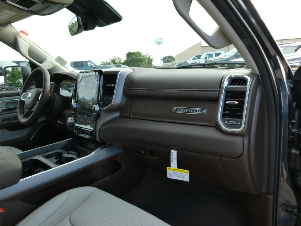New 2026 RAM 1500 Laramie w/ Laramie Southwest Edition AWD/4WD image 13