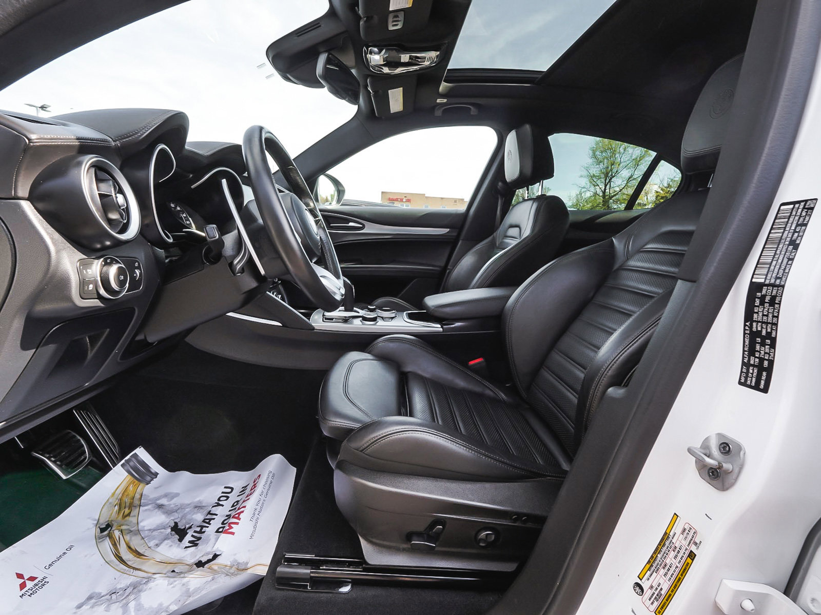 Used 2023 Alfa Romeo Stelvio Veloce image 32