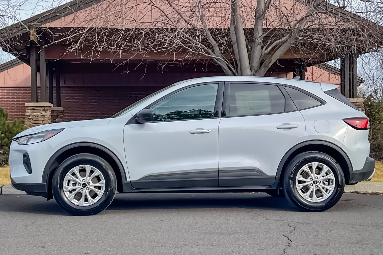 Used 2025 Ford Escape Active image 8