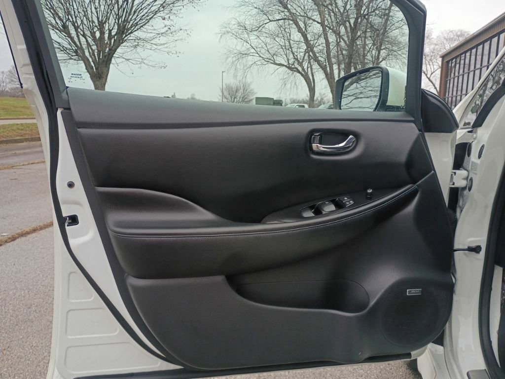 Used 2021 Nissan Leaf SL Plus FWD image 16