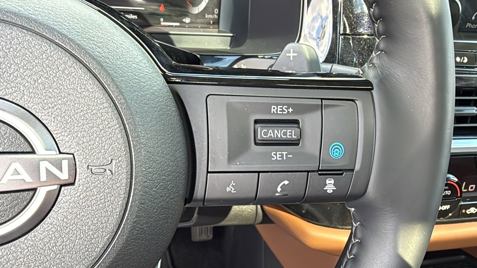 Certified 2025 Nissan Pathfinder Platinum w/ Cargo Package image 11