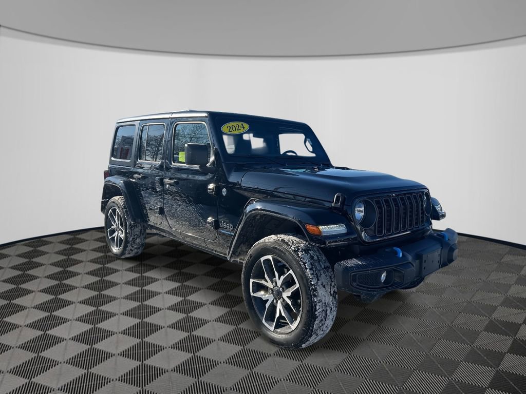 Used 2024 Jeep Wrangler Unlimited w/ Convenience Group image 3