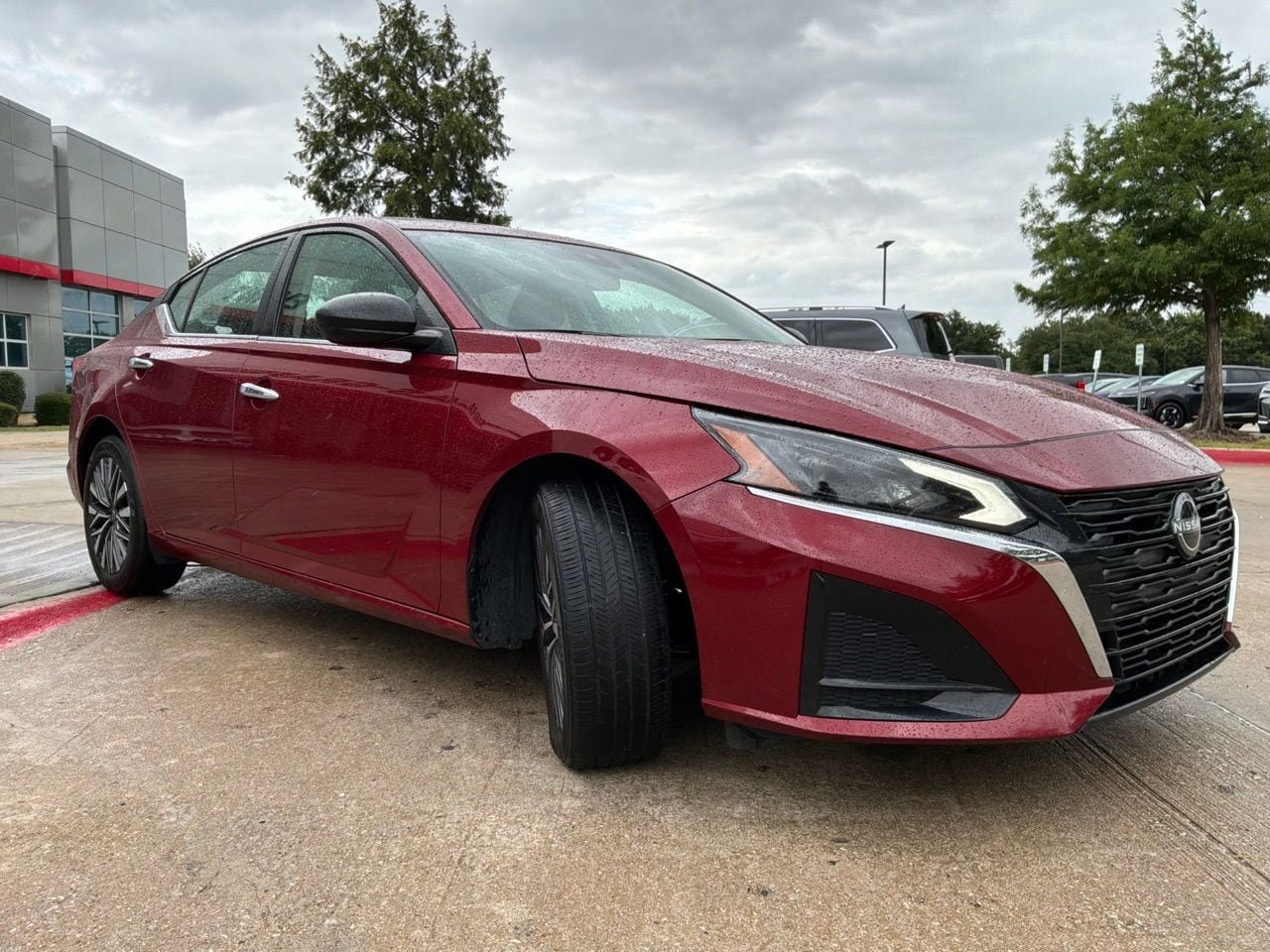 Used 2025 Nissan Altima 2.5 SV FWD image 4