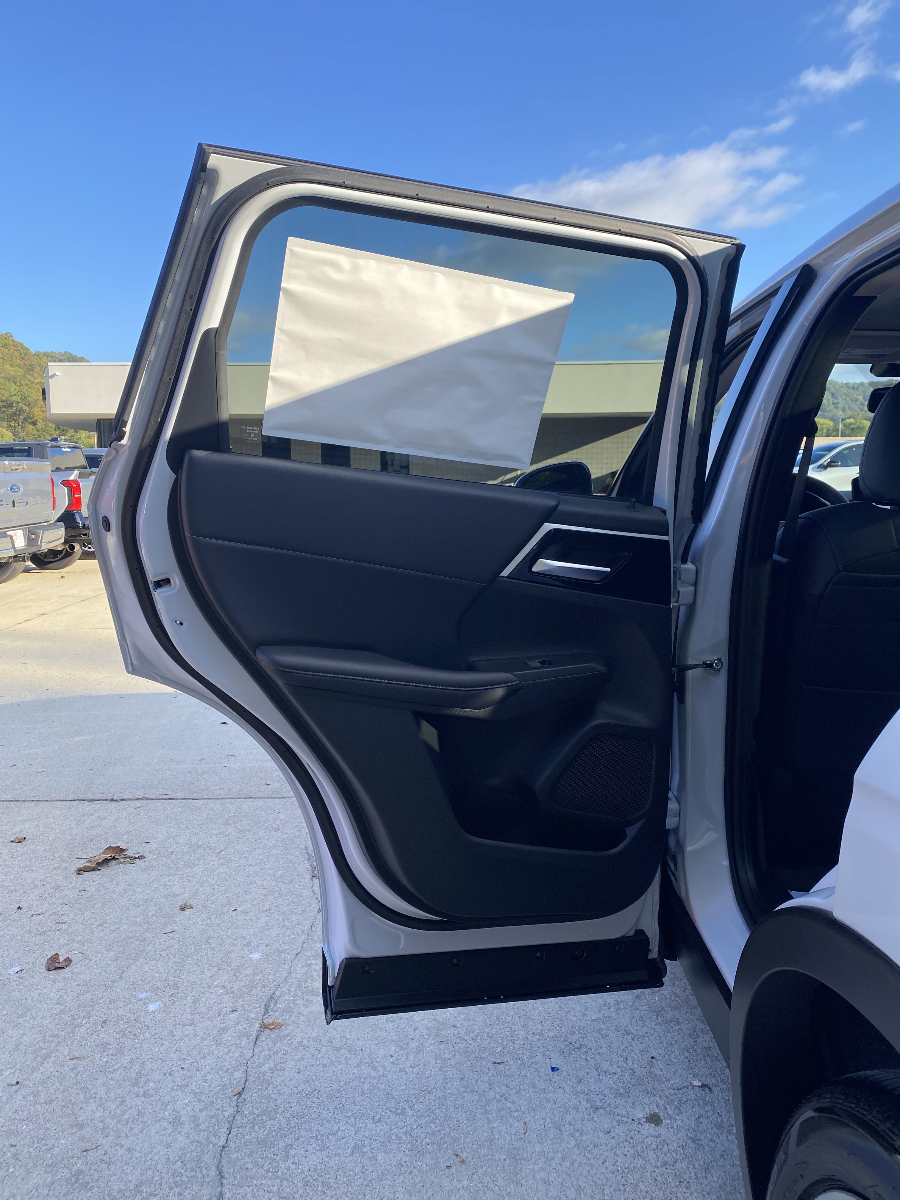 New 2025 Mitsubishi Outlander SE image 21