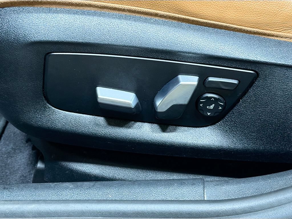 Used 2021 BMW 530i w/ Premium Package RWD image 25