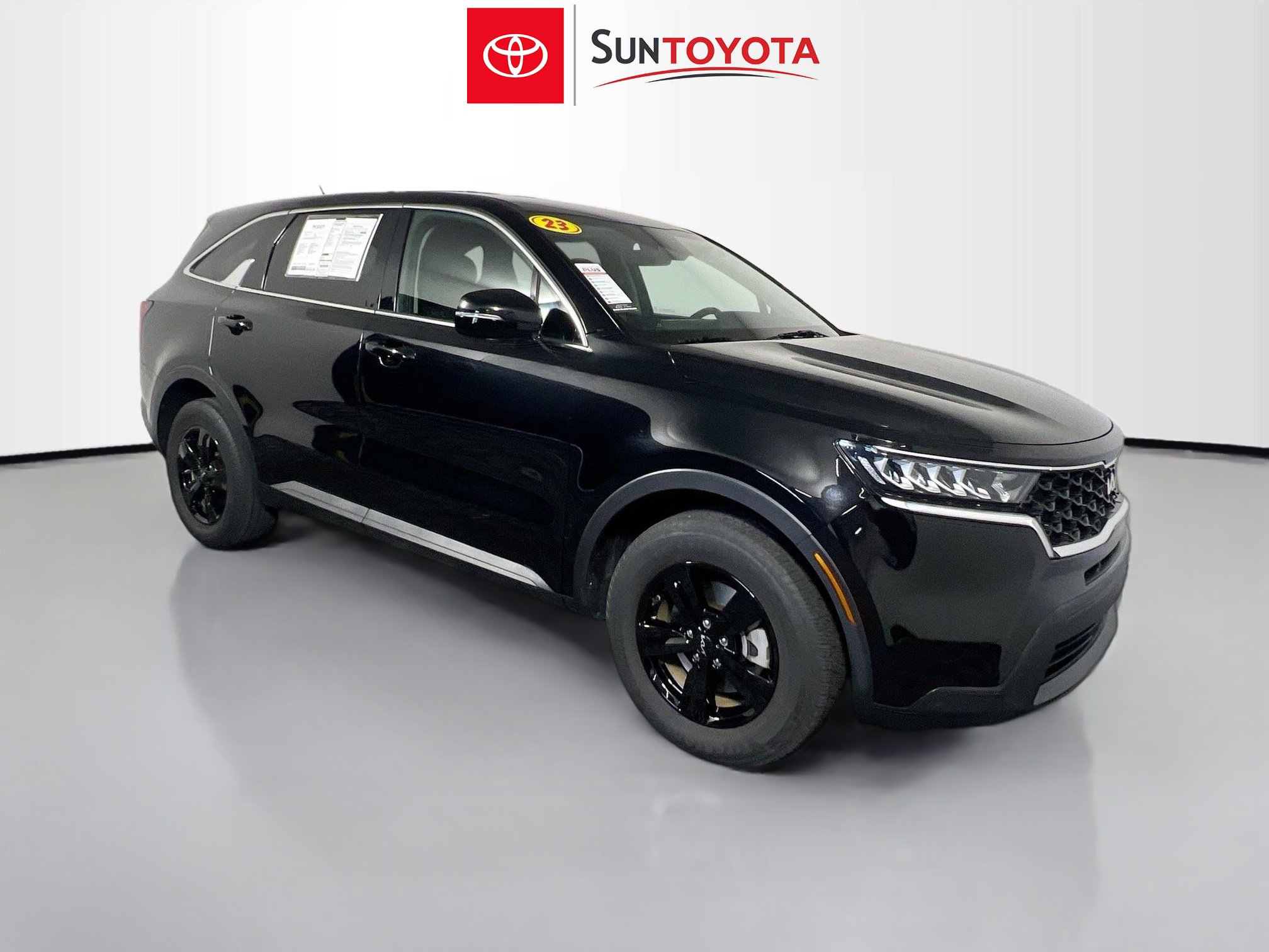 Used 2023 Kia Sorento LX FWD image 1