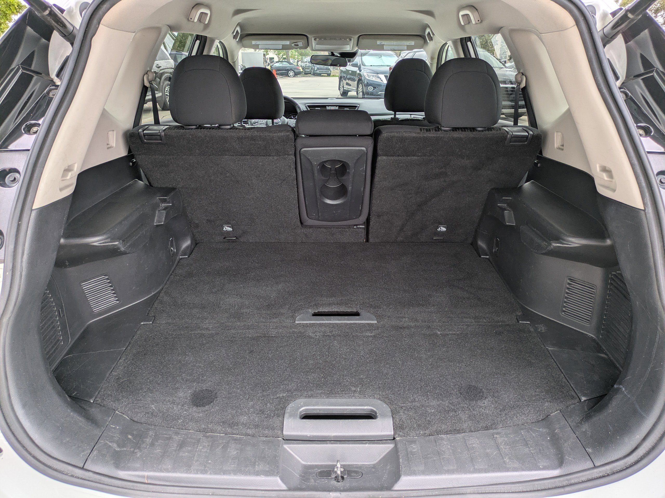 Used 2019 Nissan Rogue SV AWD/4WD image 17