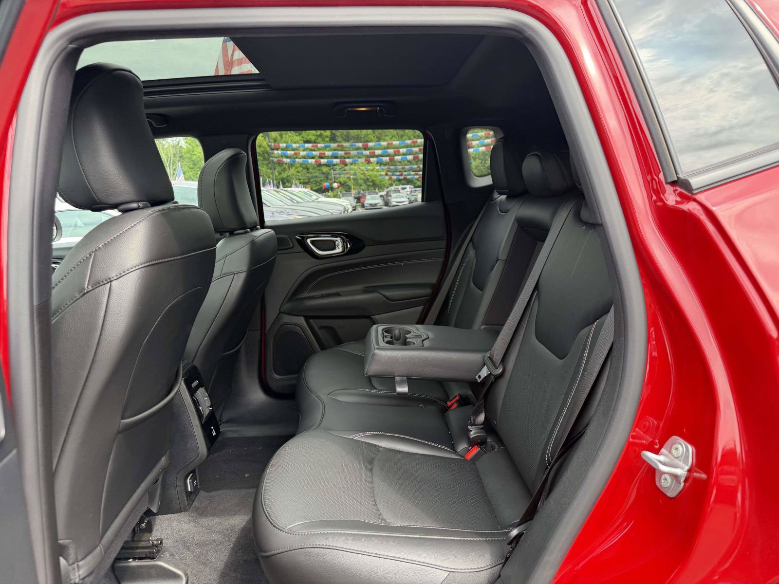 Used 2023 Jeep Compass High Altitude AWD/4WD image 9