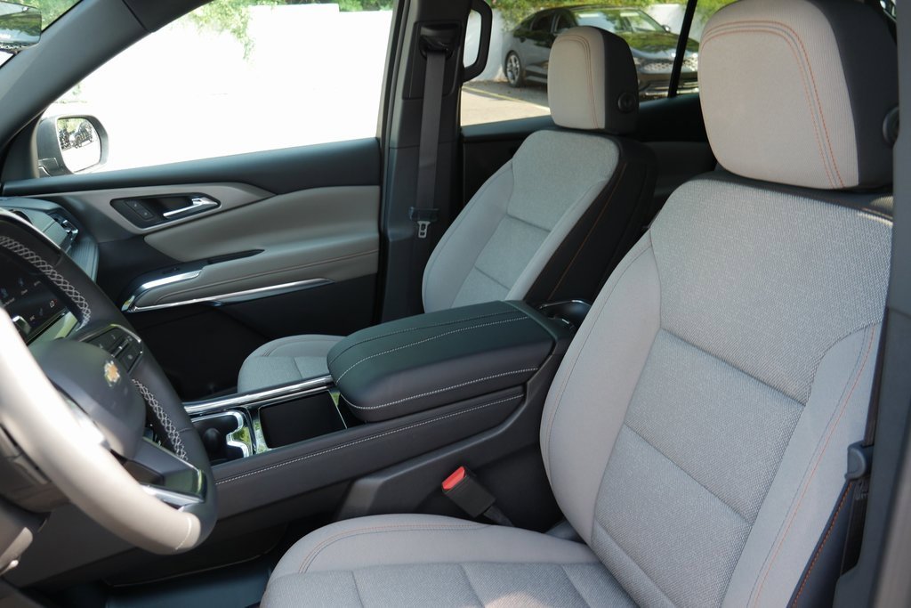 New 2026 Chevrolet Traverse LT w/ Enhanced Driving Package image 9