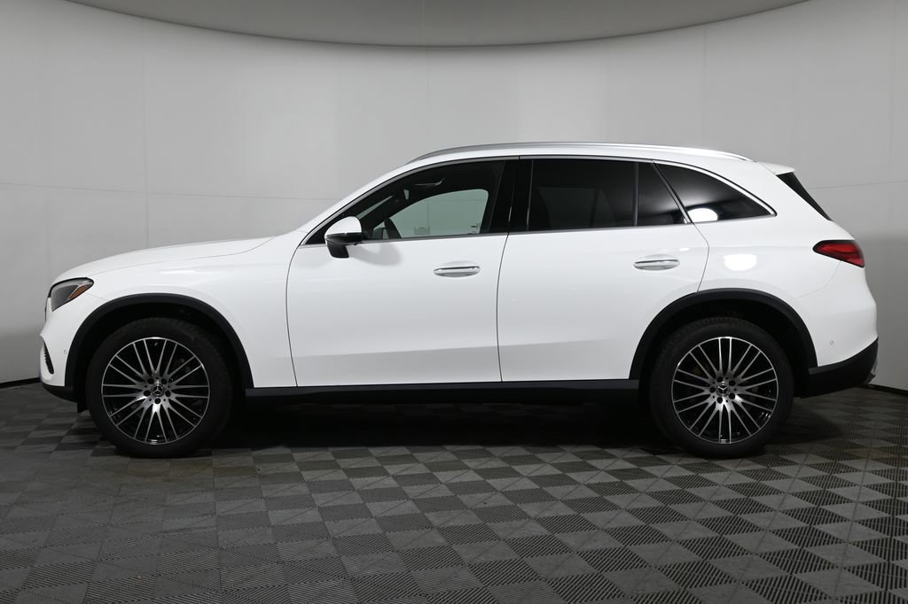 Certified 2025 Mercedes-Benz GLC 300 4MATIC image 2