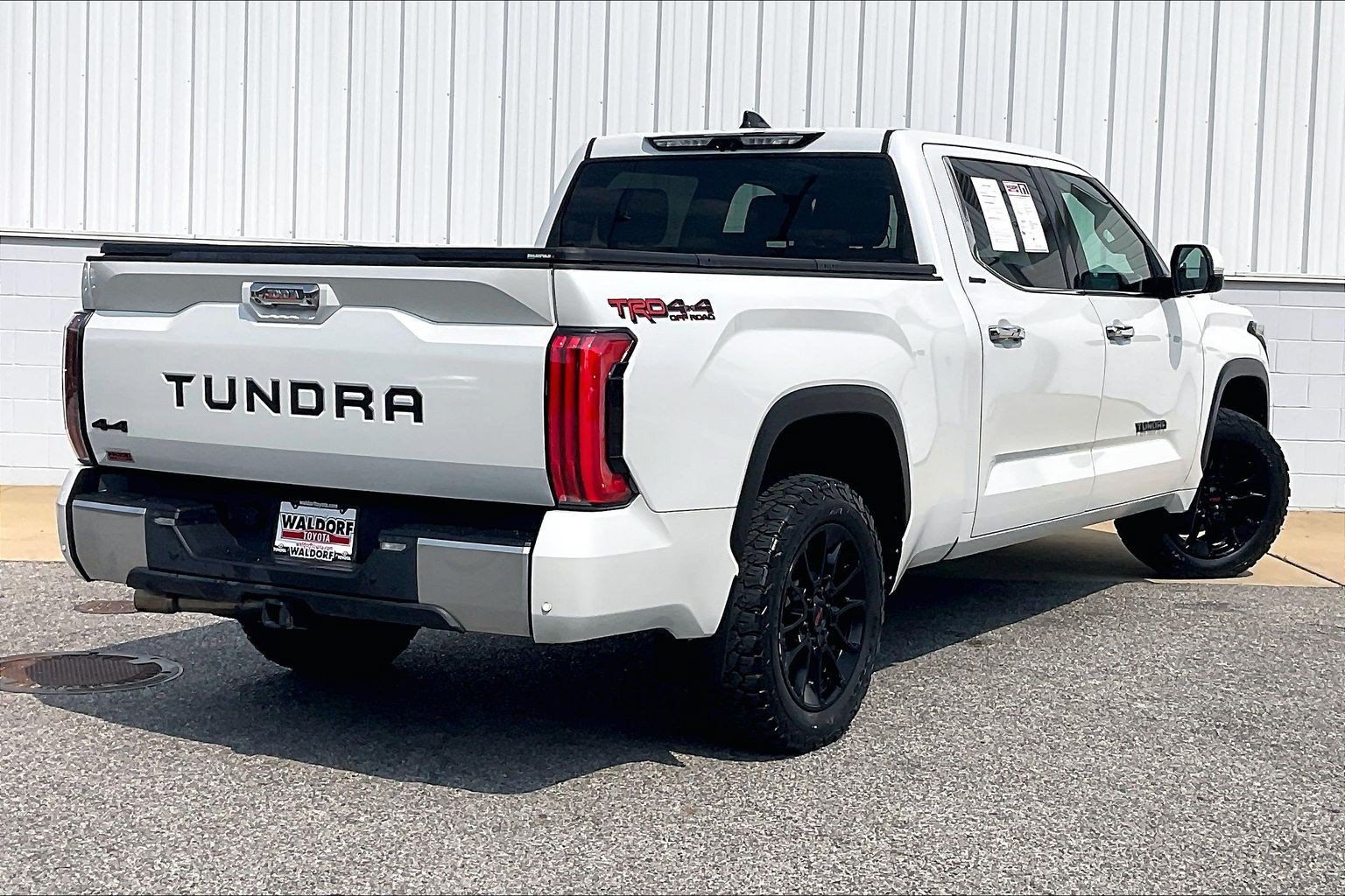 Used 2023 Toyota Tundra Limited w/ TRD Off-Road Package AWD/4WD image 17