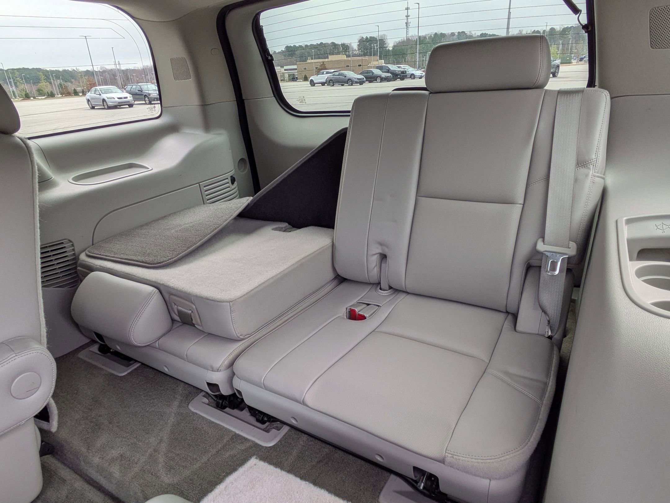 Used 2013 Chevrolet Tahoe LTZ image 25