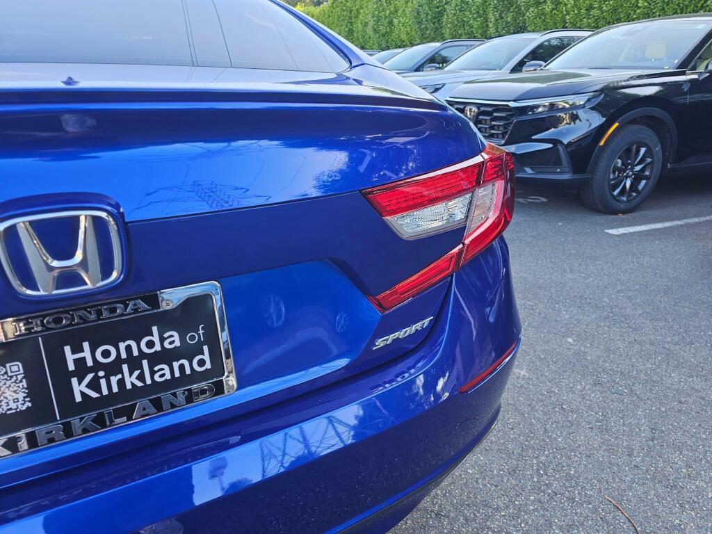 Used 2018 Honda Accord Sport image 16