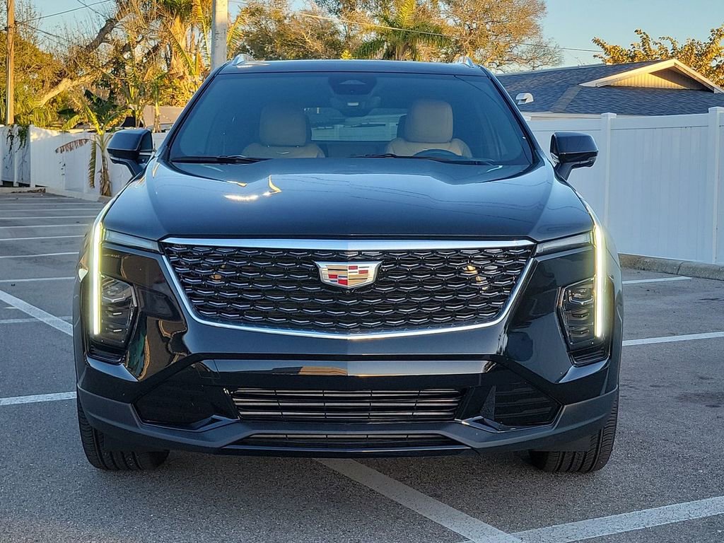 Used 2024 Cadillac XT4 Premium Luxury w/ Active Safety Package image 9