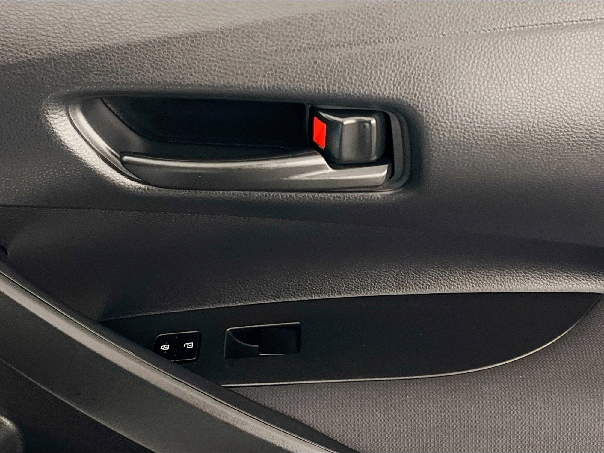 Used 2022 Toyota Corolla LE image 31