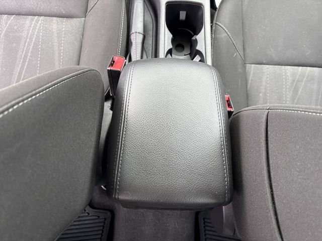 Used 2018 Ford Focus SEL w/ Cold Weather Package FWD image 34