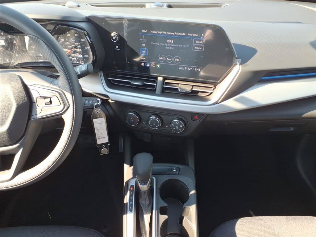 New 2026 Chevrolet Trax LS w/ LS Convenience Package FWD image 22